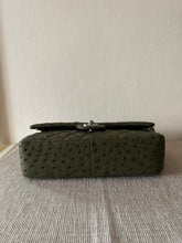 Load image into Gallery viewer, Chanel Classic flap medium