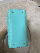 Load image into Gallery viewer, Lady Dior medium 3 colours
