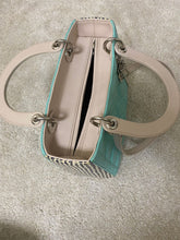 Load image into Gallery viewer, Lady Dior medium 3 colours