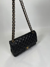 Load image into Gallery viewer, Chanel jumbo flap bag