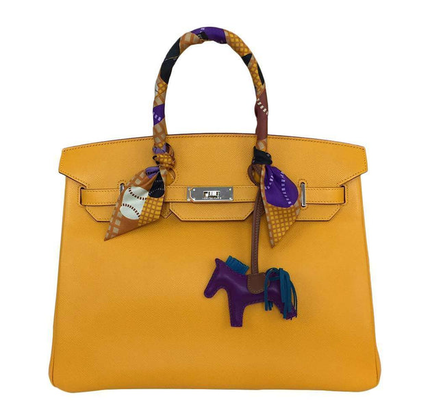 Shop ludicrously capacious bags like this Hermès HAC Birkin 55 on our site!  #hermesbirkin #birkin55 #successionhbo #successionmemes…