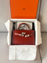 Load image into Gallery viewer, Hermès Mini Kelly
