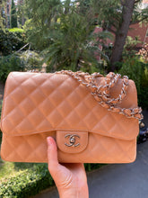 Carica l&#39;immagine nel visualizzatore di Gallery, Chanel Classic Flap Bag Jumbo Size
