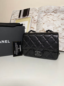 Chanel Total Black Incognito