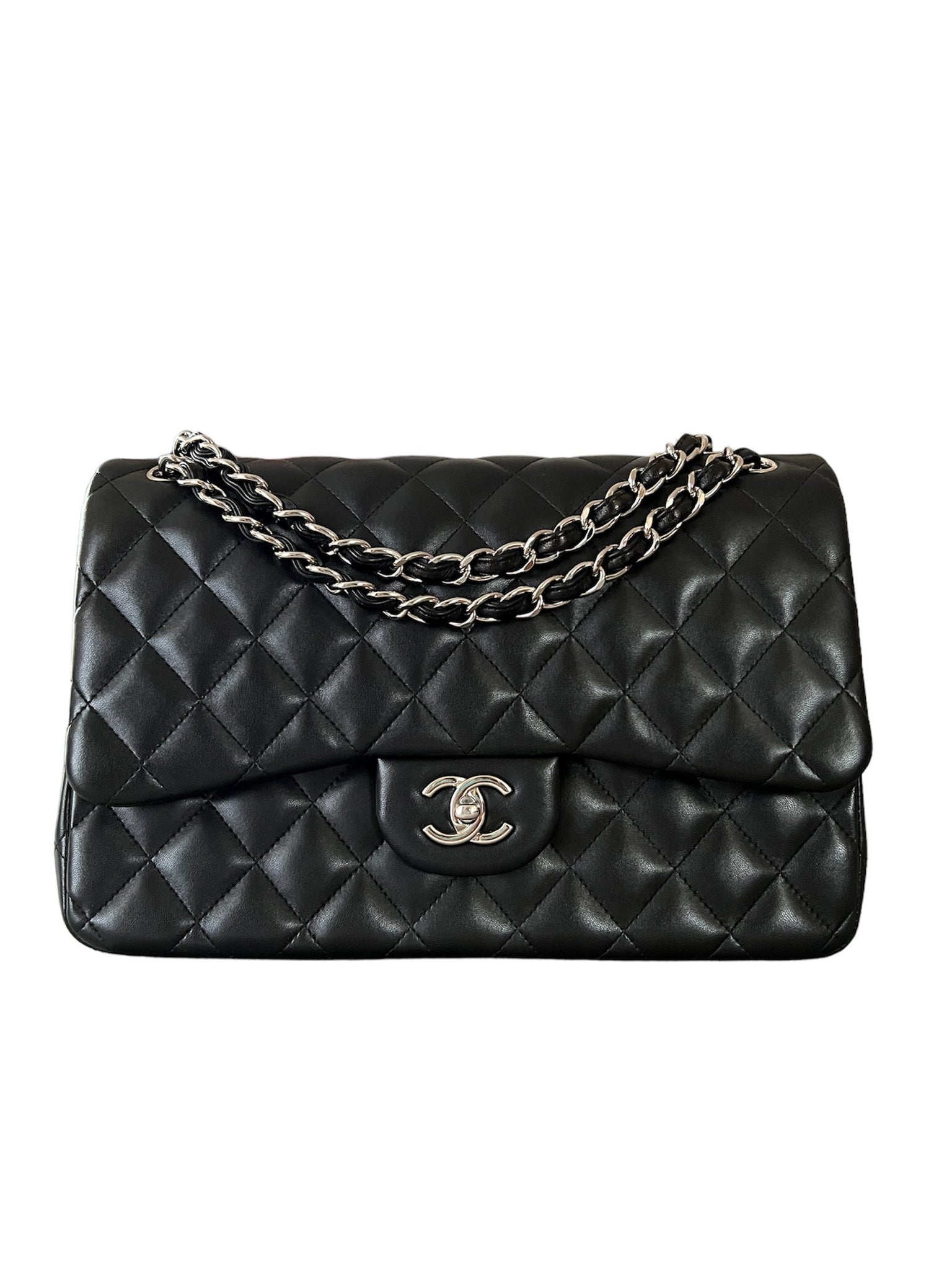 Chanel Timeless / Classic Maxi Jumbo Vintage bag in black leather