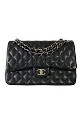 Carica l&#39;immagine nel visualizzatore di Gallery, Chanel Timeless Classic Jumbo Flap Bag
