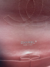 Carica l&#39;immagine nel visualizzatore di Gallery, Chanel Classic Flap Bag Maxi Size
