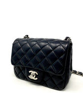Load image into Gallery viewer, preloved chanel mini flap quare in excellent condition
