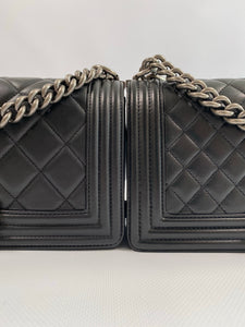 chanel old boy 5 dimonds and 7 dimonds black back view