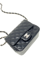 Carica l&#39;immagine nel visualizzatore di Gallery, Chanel Classic Mini Square Flap
