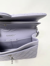 Carica l&#39;immagine nel visualizzatore di Gallery, Timeless Chanel Classic Flap Small
