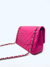 Carica l&#39;immagine nel visualizzatore di Gallery, Chanel Jumbo Classic Flap Bag
