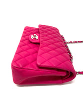 Carica l&#39;immagine nel visualizzatore di Gallery, Chanel Classic Medium Flap Bag
