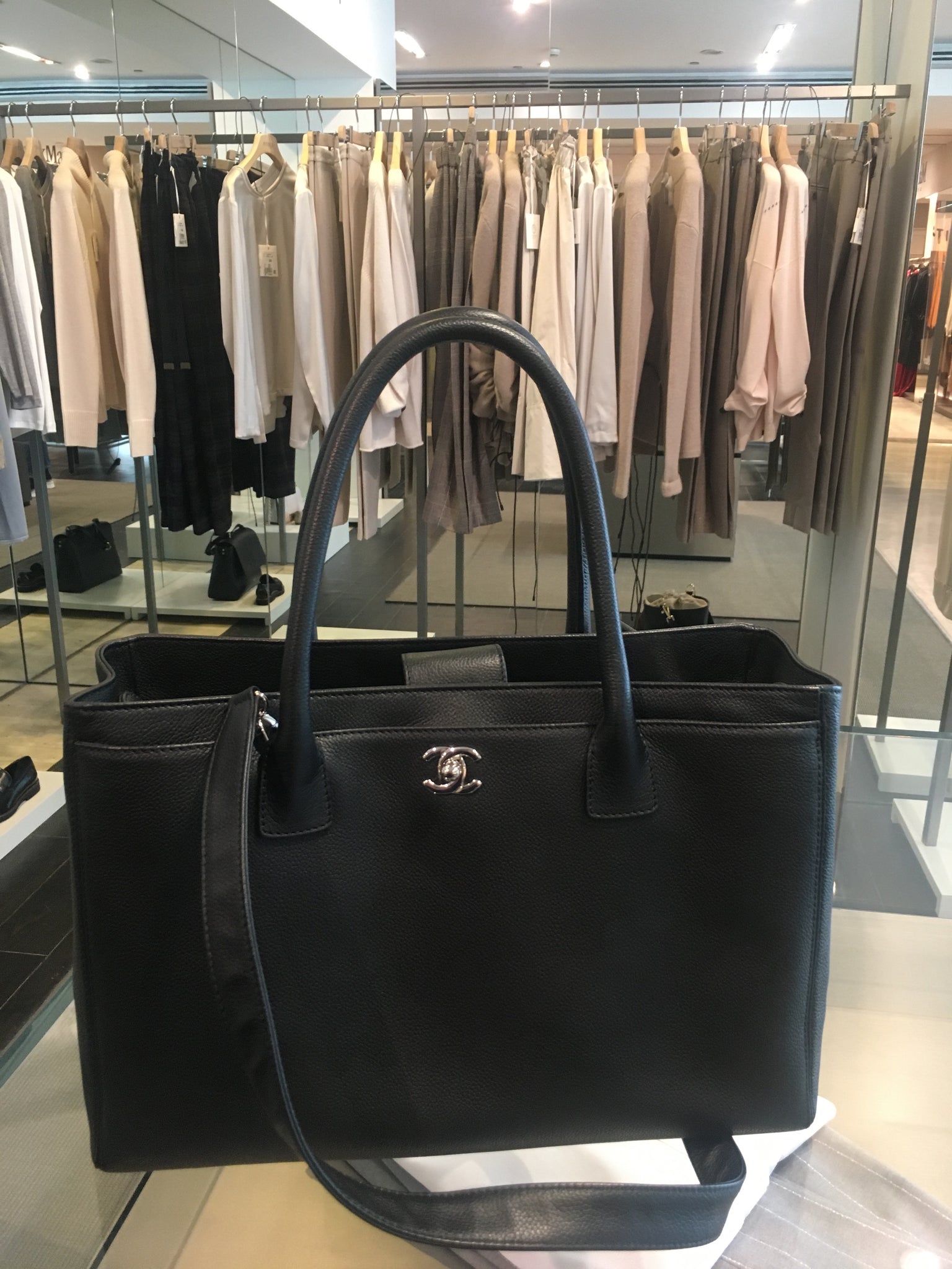 Chanel Black/White Leather Executive Cerf Tote Chanel